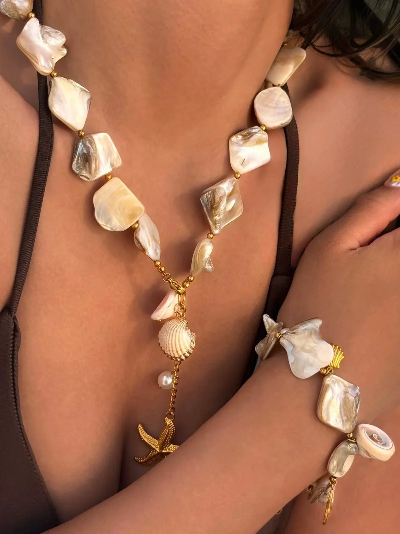 Merliya Shell Charm Necklace
