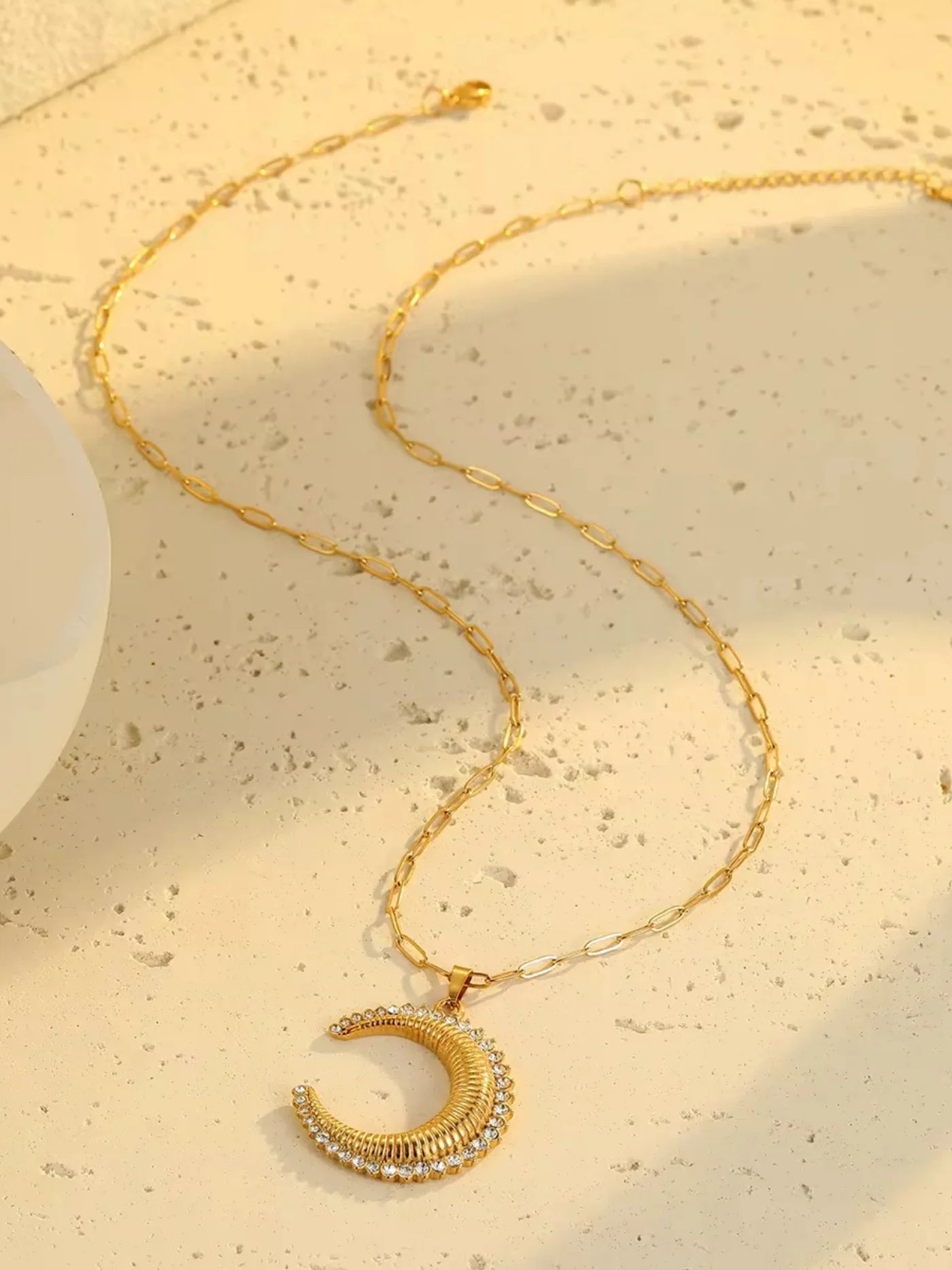 Iselune Moon Necklace