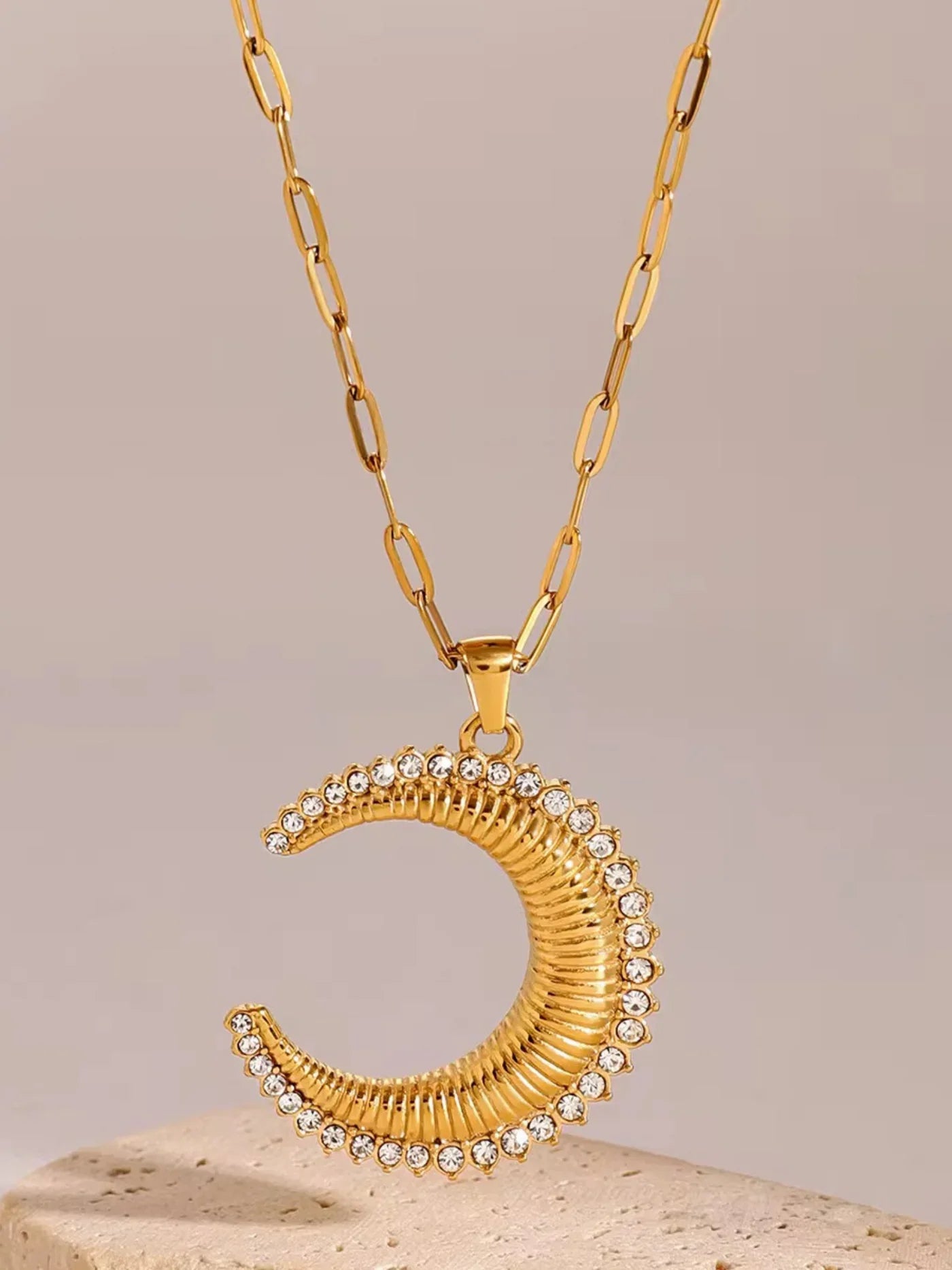Iselune Moon Necklace
